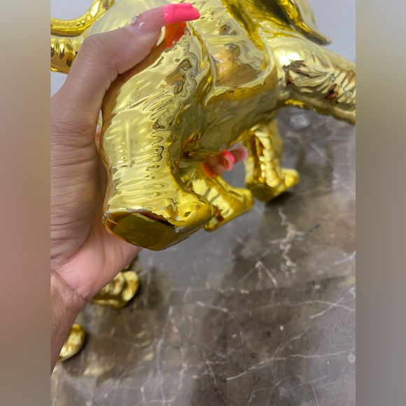 Gold Elephant Figures (Set of 3) - Picture 10 of 15